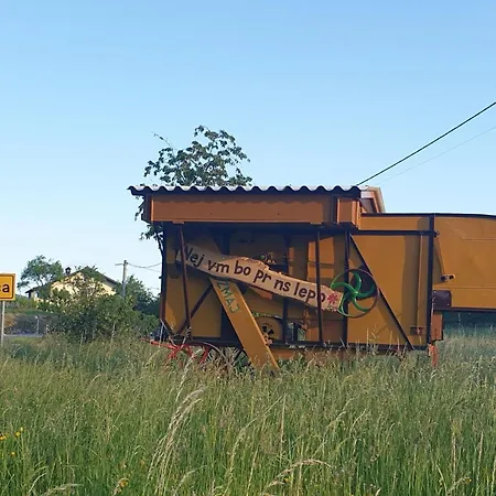 Apartma Hisa Dobrega Pocutja *