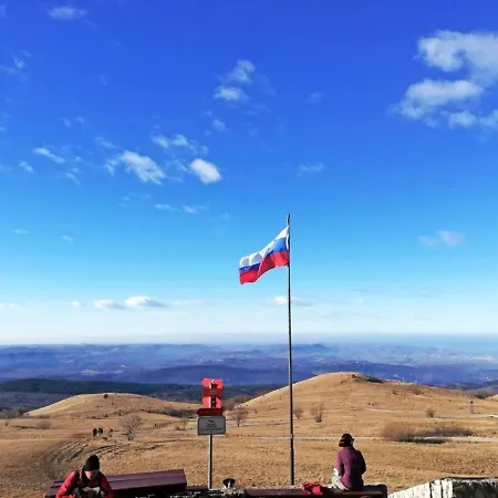 Hisa Dobrega Pocutja Apartamento Kozina