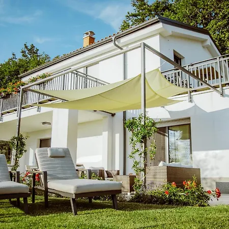 Hisa Dobrega Pocutja Apartment Kozina