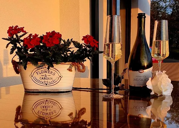 Hisa Dobrega Pocutja * コジナ